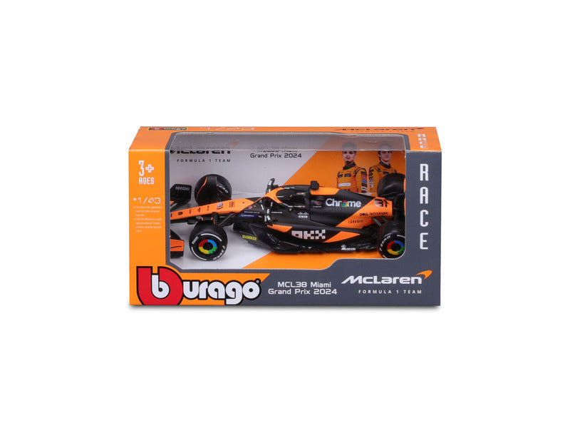 Modello di auto McLaren, bburago, Oscar Piastri, 1:43, #4, MCL38