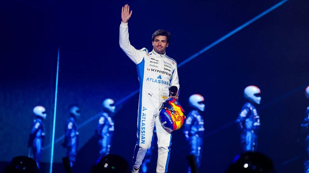Sainz: “Se non posso firmare con una squadra campione, allora ne creerò una...”