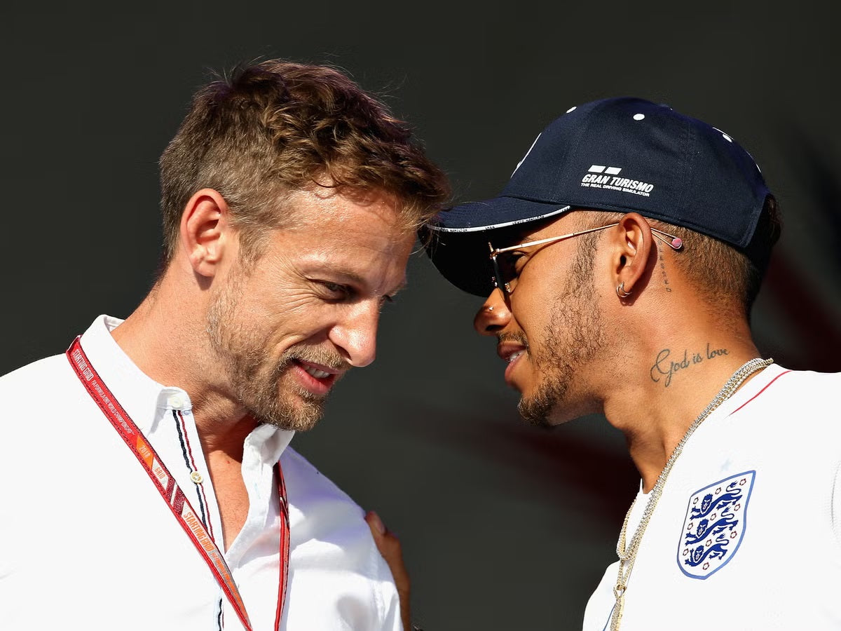 Pulsante: "Hamilton è già troppo vecchio per questo..."