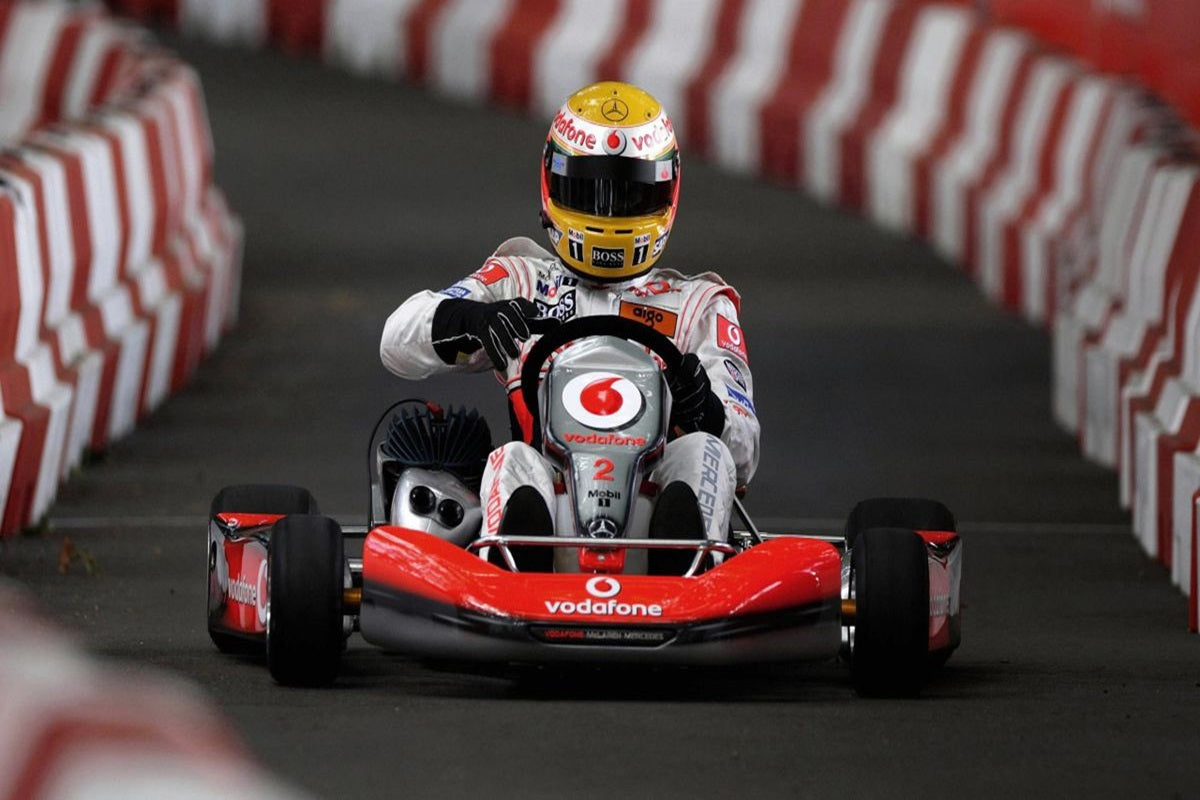 Hamilton è preoccupato: "Lo sport automobilistico è diventato troppo costoso"