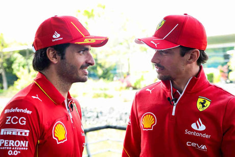 Ordine online di cappellini Scuderia Ferrari