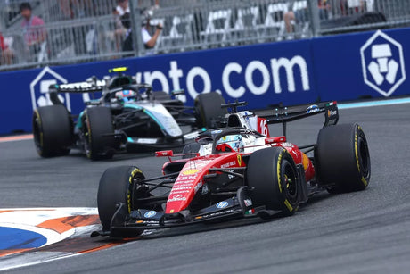 Hamilton quarto in Belgio con meccanico Ferrari illeso dopo il pit stop