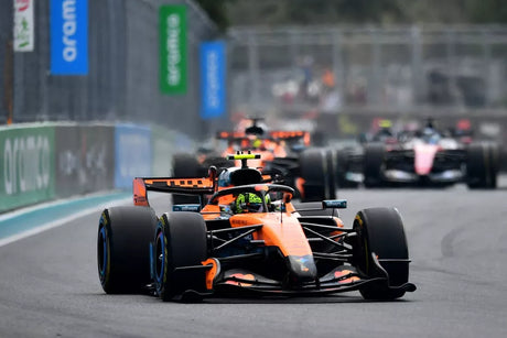 Norris vince a Budapest, Ferrari in difficoltà con Russell