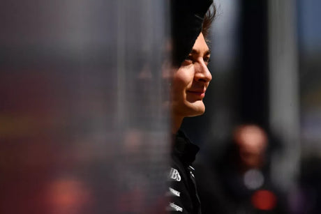 George Russell conferma il suo posto in Mercedes