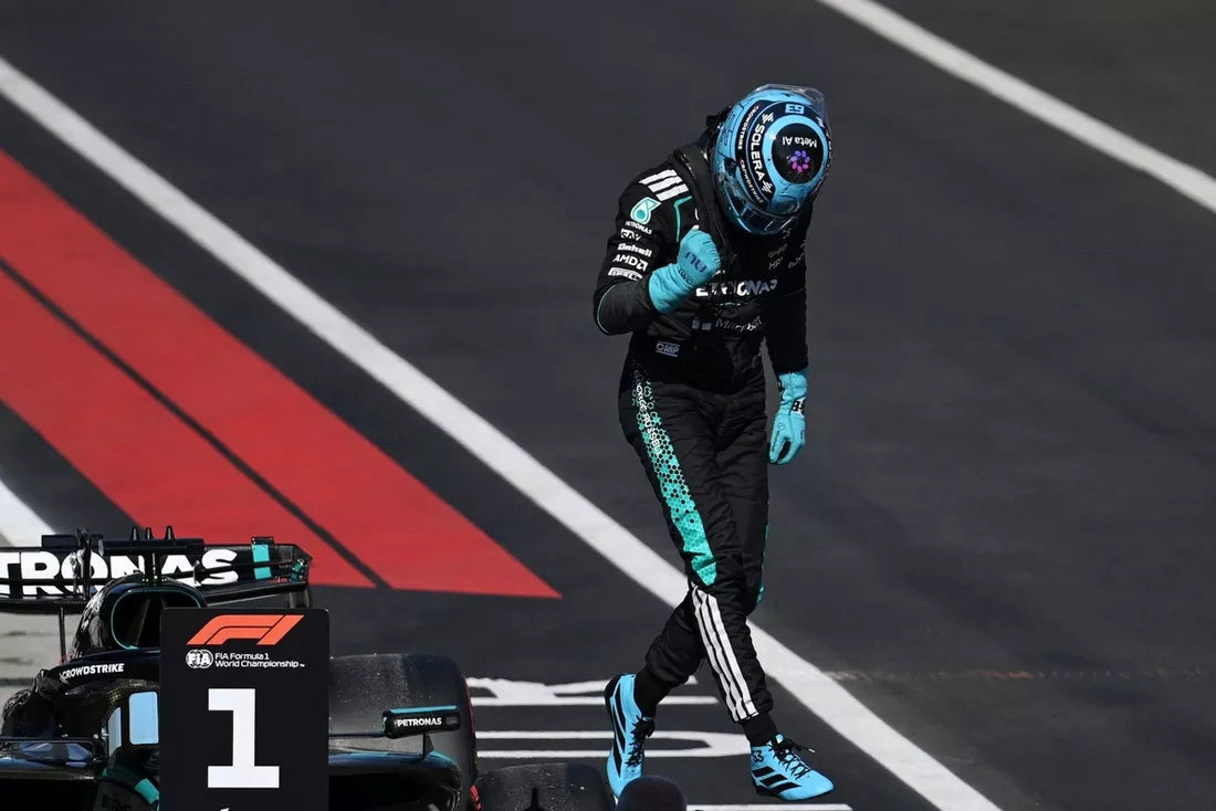 Russell conquista la pole a Baku, Antonelli eliminato in Q1