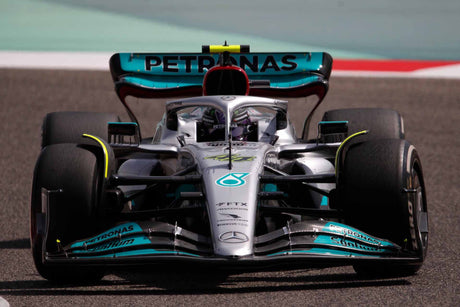 Mercedes W17: Nuova Livrea Shock! Scopri le Prime Immagini