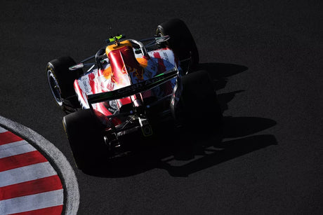 Tsunoda torna ai Racing Bulls con la nuova monoposto 2026