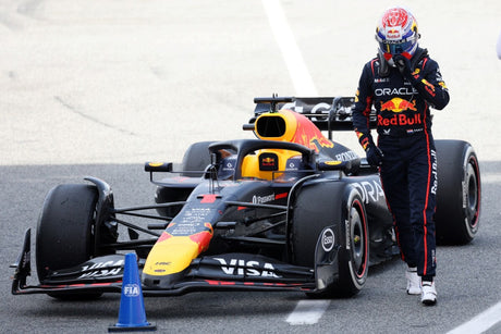 Scopri l’Eroica Magia di Verstappen sotto la Pioggia!