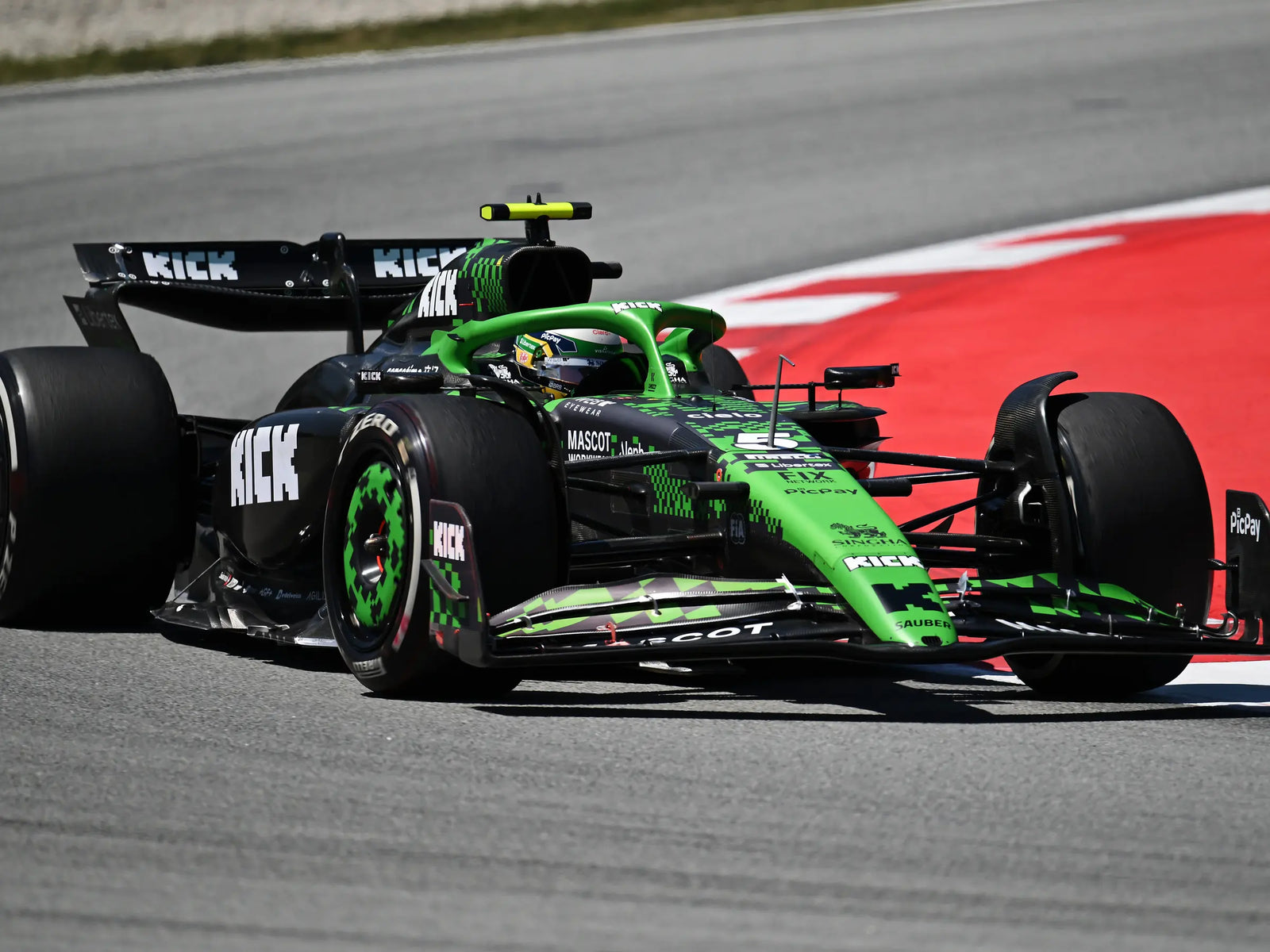 Rivoluzione Sauber: La Scommessa Shock per il 2025 in F1!