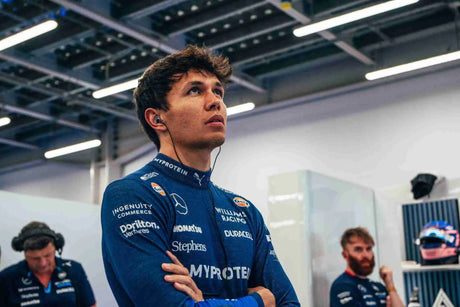 Sainz trionfa a Baku, Albon celebra: Williams sul podio!