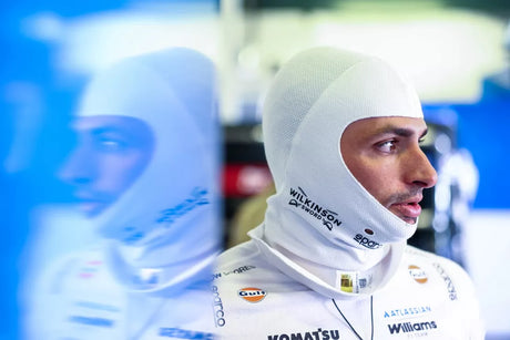 Sainz penalizzato di cinque secondi per il contatto con Piastri