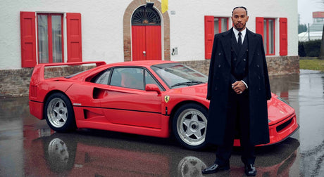 L'immagine famosa: Hamilton voleva una Ferrari nera, la Ferrari ha detto di no