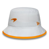 Cappello bucket McLaren x Reiss, stagionale, a taglio affusolato, New Era, 9FORTY, bianco