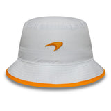 Cappello bucket McLaren x Reiss, stagionale, a taglio affusolato, New Era, 9FORTY, bianco