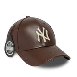 Cappellino New York Yankees in pelle, New Era, 9FORTY, tinta unita marrone