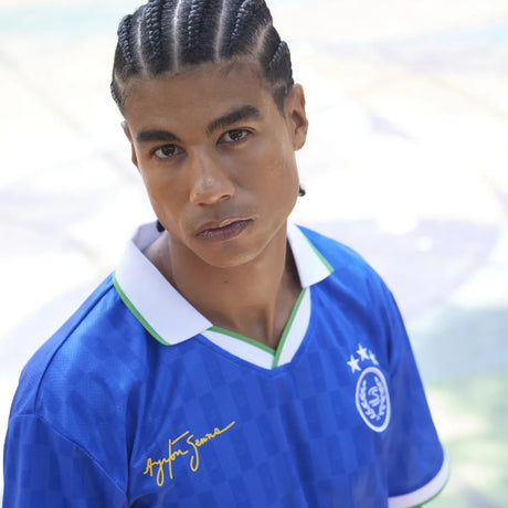 Senna_94_Relaxed_Fit_Jersey_ASLE06001BLU_Model_03-web-use.webp