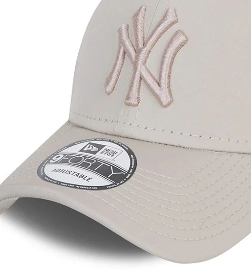 MLB New York Yankees League Essential 9FORTY Cappellino Team